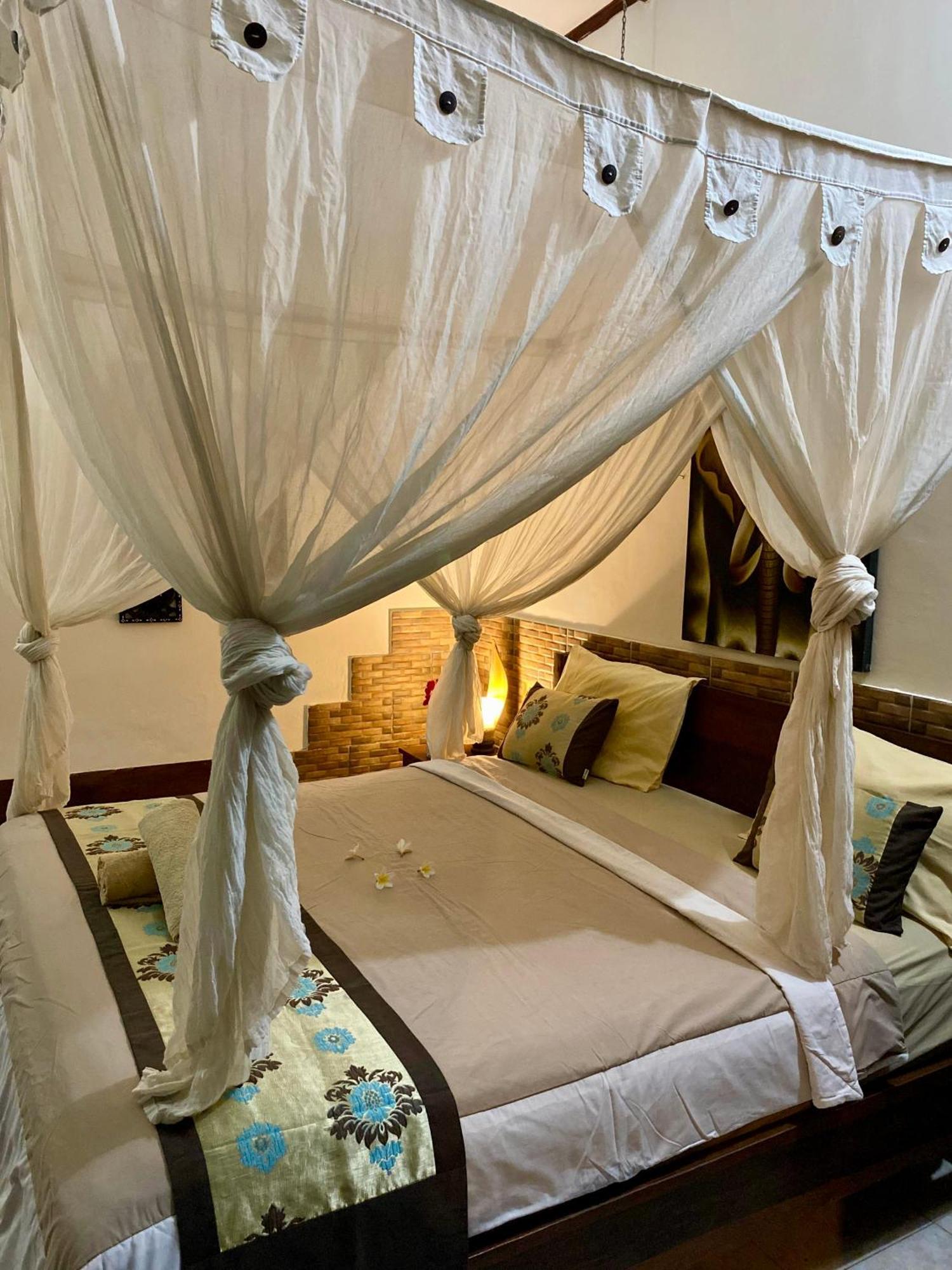 Zoe Bungalows Gili Trawangan Exterior photo